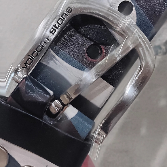 VOLCOM Stone Genuine Leather w Chrome Hardware Graphic Belt - Picture 7 of 11